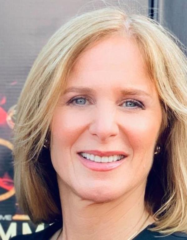 Sylvia at the Daytime Emmy Awards in 2017 for her series "Samantha Brown's Places To Love"