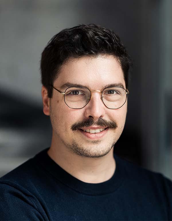 The director, Gautier Babe